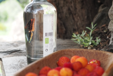 ​​​​Eau de vie d'arbousier certifiée FSC