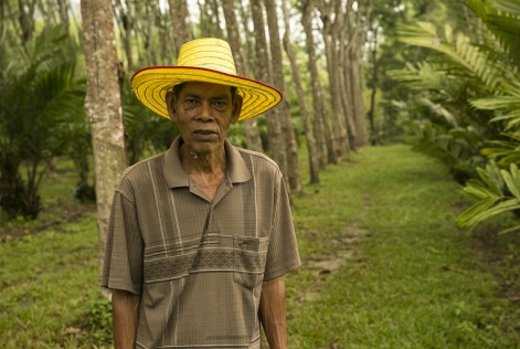 Somjit Aphairat, un petit agriculteur thaïlandais qui pratique l'agroforesterie.